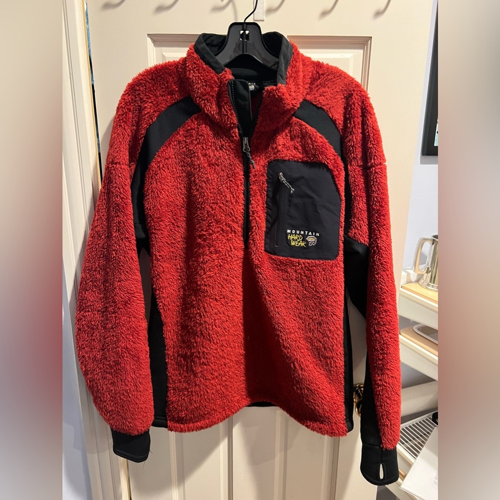 UNWORN Mountain Hardware Men’s pullover M